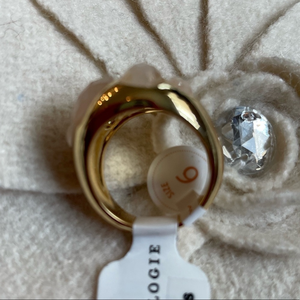 New - anthropologie fashion ring - Picture 3 of 3